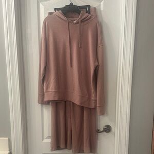 Light brown 2 piece lounge set